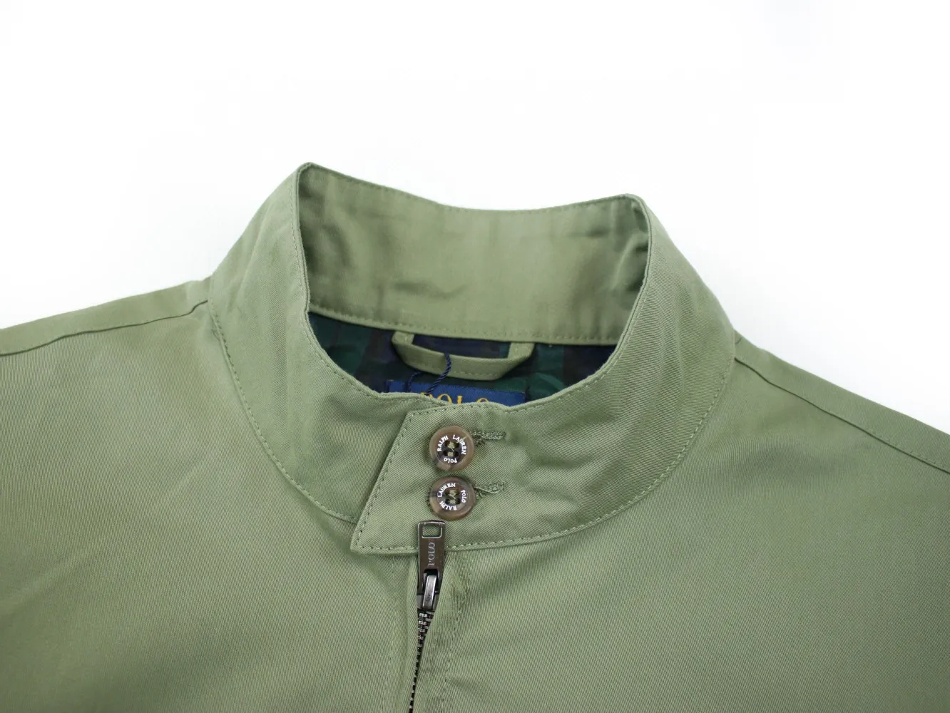 🅿️350 Ralph Lauren's new 2024 classic old money style stand collar executive zipper jacket 1️⃣Selected from high-quality original developed pure cotton fabrics, with customized plaid lining inside, the overall wear effect is very soft and comfortable, 2️⃣The workmanship details are perfectly controlled, the chest is exquisitely embroidered with small logos, and the dropped shoulders are made of unique splicing technology to highlight your personality! The version is simple but not simple! 3️⃣ Complete with tag accessories, unisex design, and a very versatile jacket for men and women! Color: black, navy, khaki, green Size: S, M, L, XL